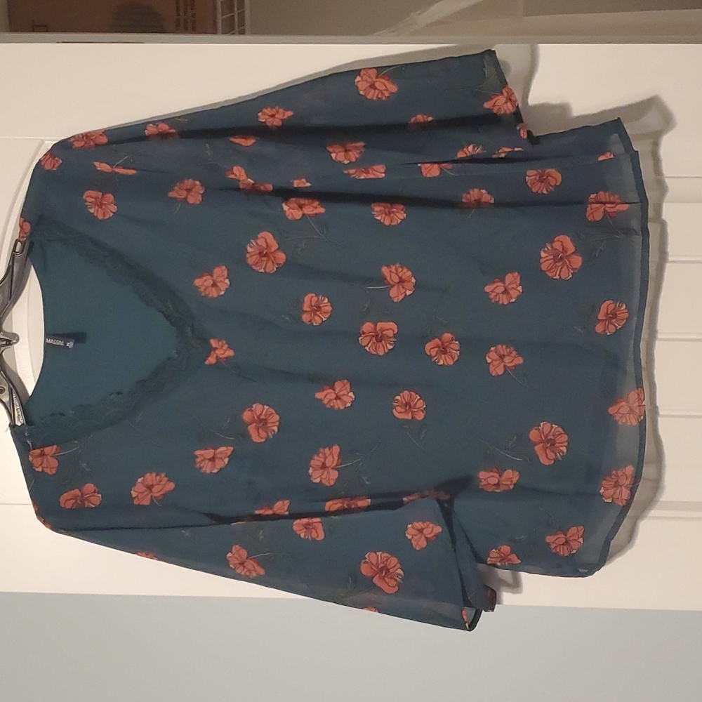 Green floral top